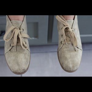 Tan Blowfish ankle shoes